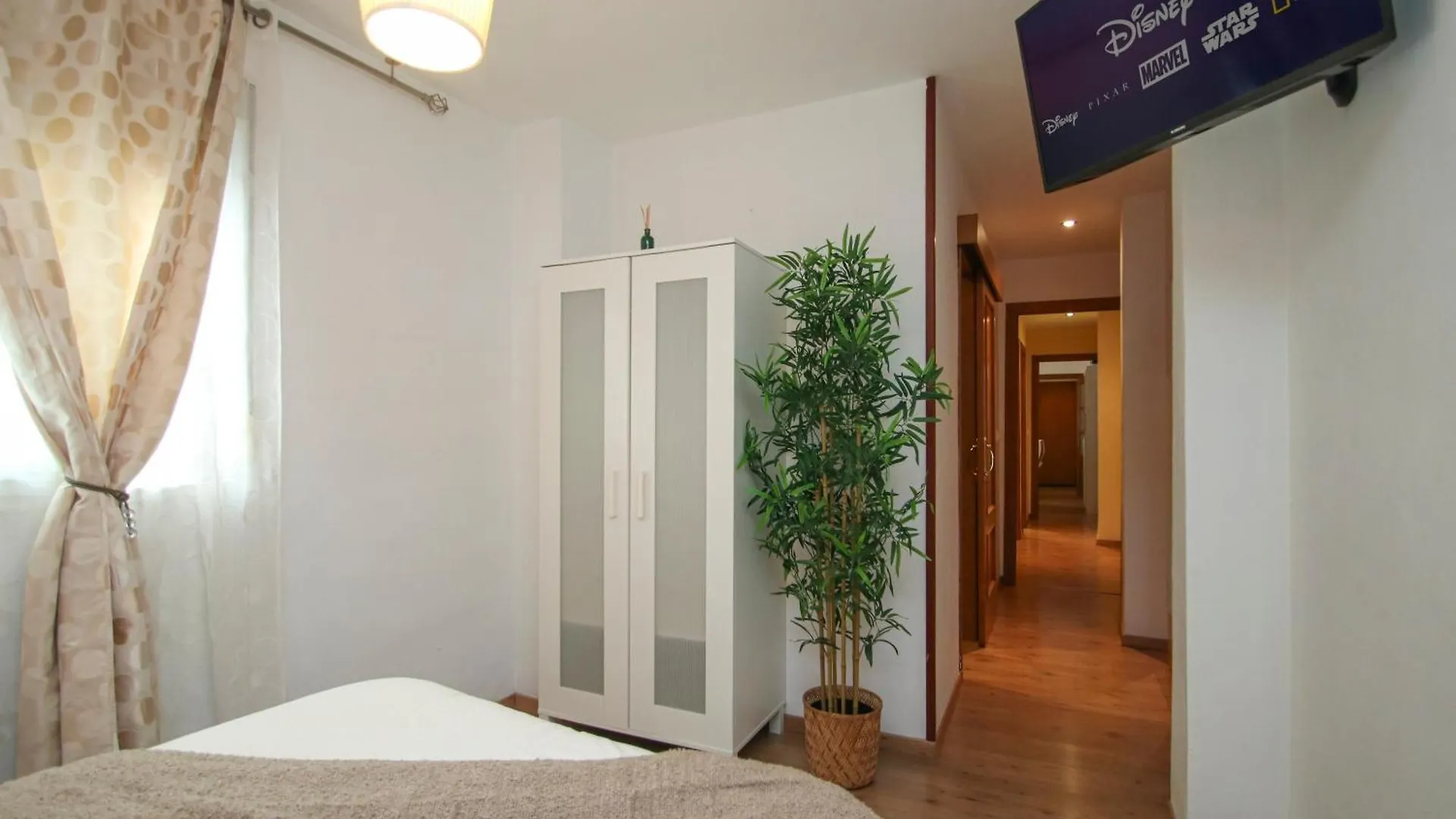 شقة Spacious 2 Bedroom Apt In The Heart Of Triana إشبيلية