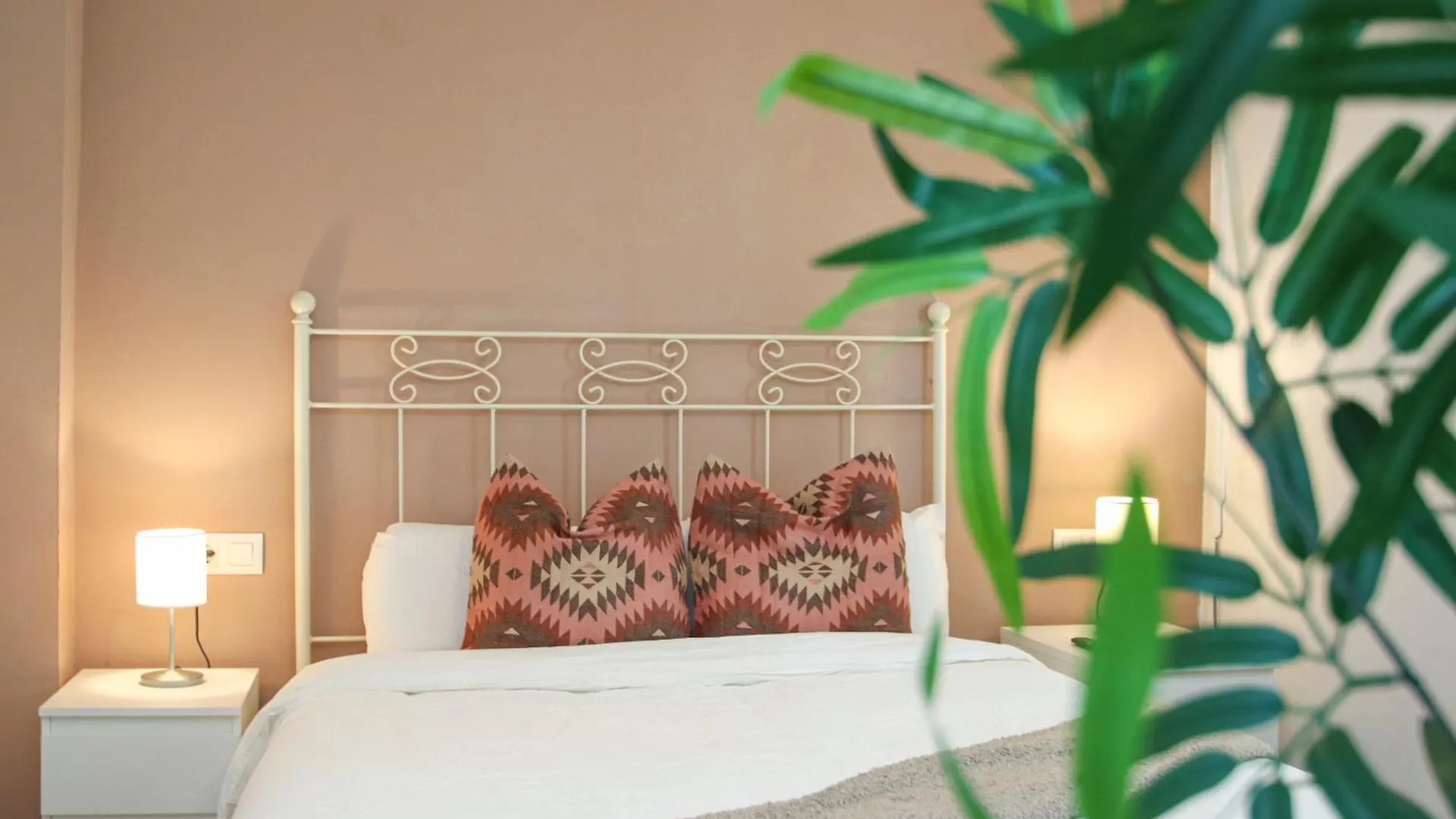 شقة Spacious 2 Bedroom Apt In The Heart Of Triana إشبيلية