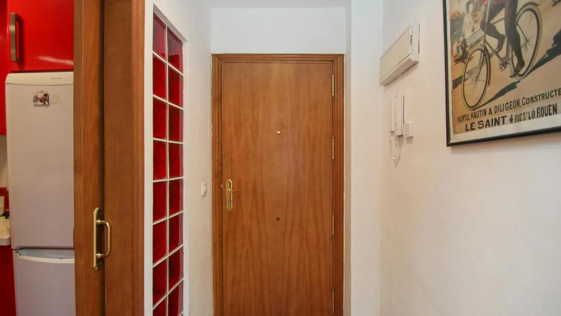 Spacious 2 Bedroom Apt In The Heart Of Triana إشبيلية