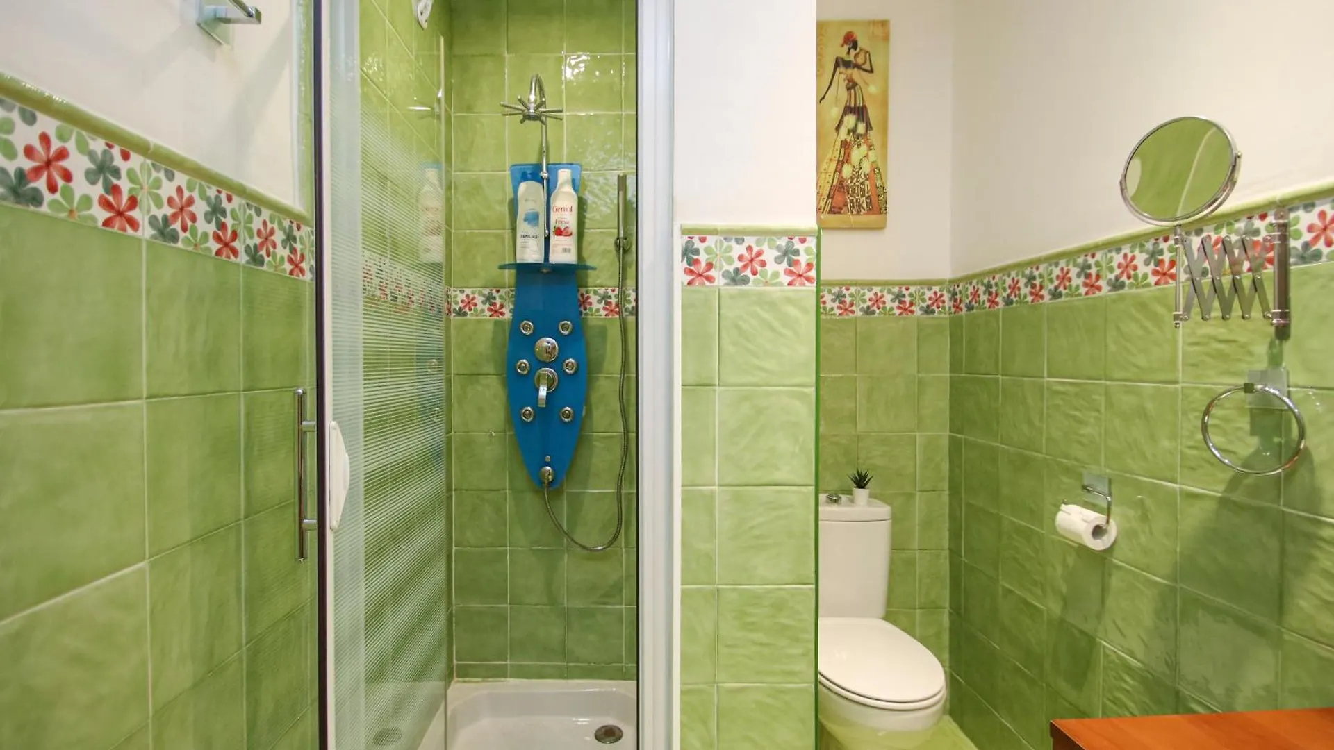 Spacious 2 Bedroom Apt In The Heart Of Triana إشبيلية 0*,
