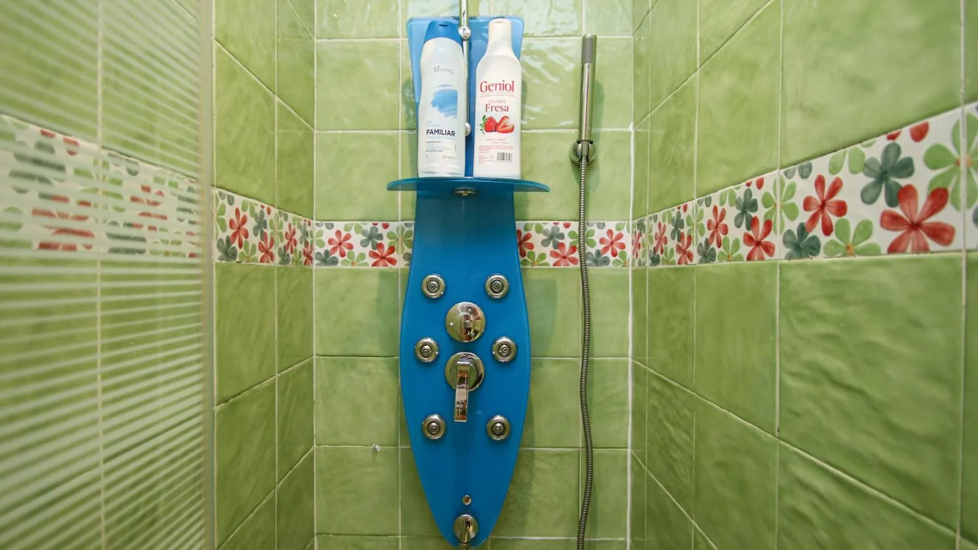 Spacious 2 Bedroom Apt In The Heart Of Triana إشبيلية شقة