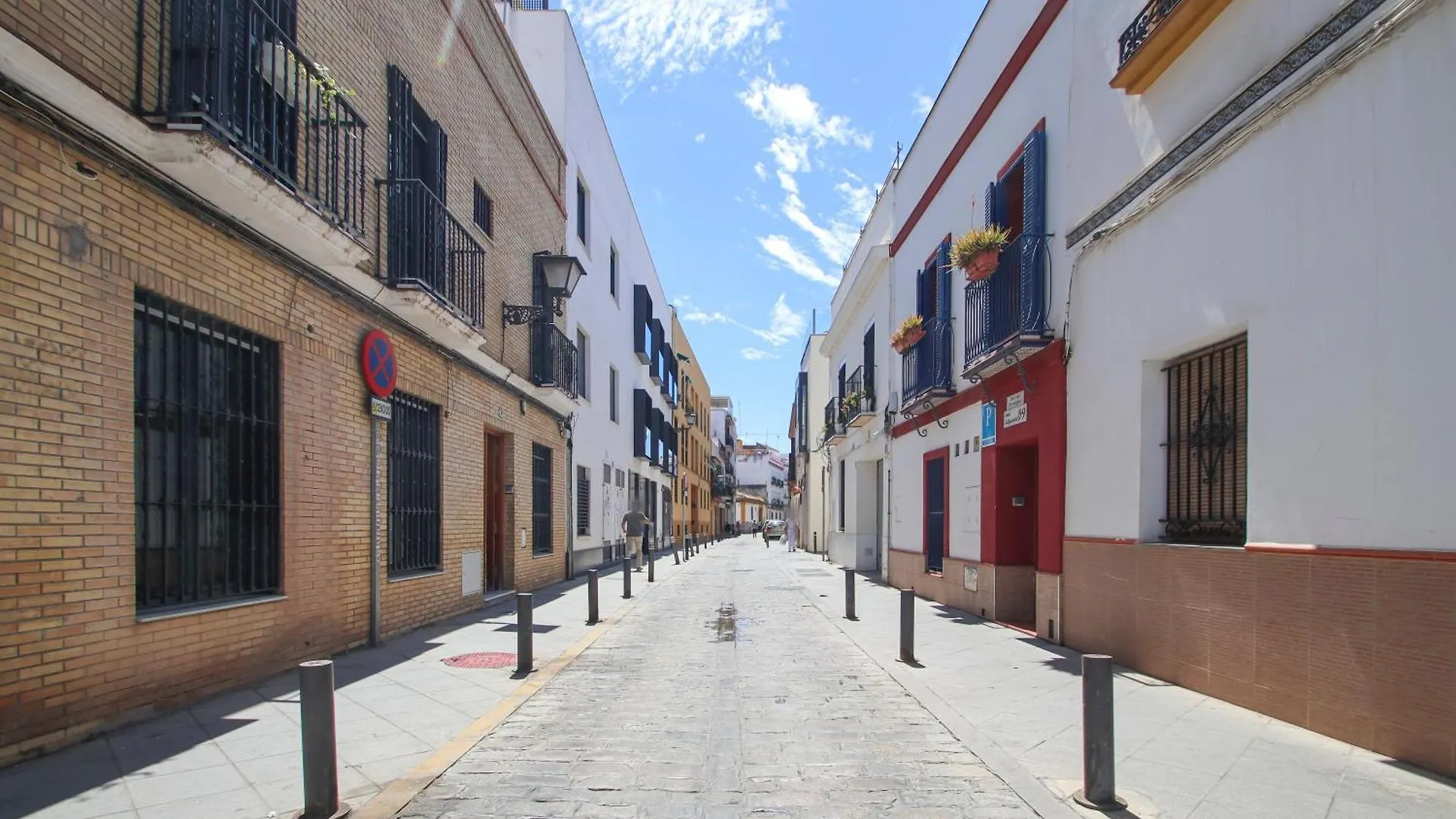 Spacious 2 Bedroom Apt In The Heart Of Triana إشبيلية